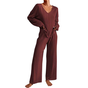 Ensemble deux pièces pour femme : chemise unie à col, haut boutonné à manches longues décontracté pour l'automne et pantalon ample à jambes larges, respirant et écologique - Product Image 1