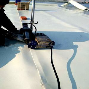 Membran tahan air gulungan atap lembaran TPO diperkuat membran perekat diri lakan untuk atap datar - Product Image 4