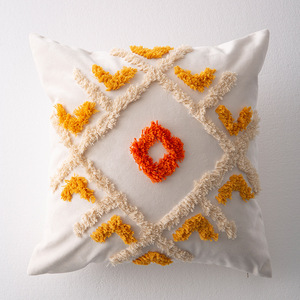 Nouveau design de housses de <span class=keywords><strong>coussin</strong></span> en velours tufté <span class=keywords><strong>marocain</strong></span> avec broderie géométrique vintage pour la décoration intérieure et les hôtels - Product Image 3