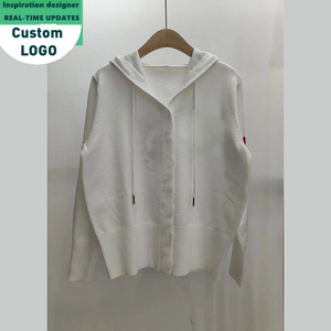 Prix d'usine Ensembles pour femmes Chemises et jupes amincissantes Imprimé rayé Ensembles de mode pour femmes Printemps 2025 - Product Image 3