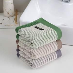 Toalla Facial de Algodón Absorbente pero Sin Pelusas para Parejas de Ambos Sexos para Usar en Casa - Product Image 1