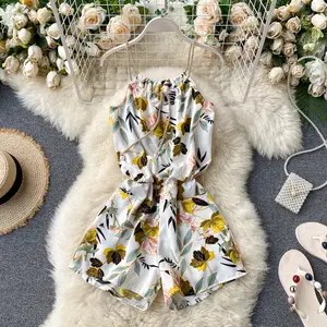 보헤미안 비치 휴가 바람 점프 슈트 여성 틈새 디자인 감각 매달려 목 고삐 인쇄 넓은 다리 반바지 여름 드레스