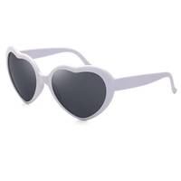Fournitures en gros Premium Funny Party Eyewear 3d Prism Raves Lunettes en plastique pour feux d'artifice Lunettes de diffraction de coeur