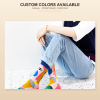 Chaussettes fantaisie personnalisées OEM, polyester et élasthanne, imprimé visage abstrait, chaussettes décontractées pour hommes et femmes, vente en gros