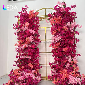 Tapis de fleurs artificielles en soie fuchsia Bougainvillia fait main LEDA, panneau romantique, chemin de table, toile de fond de mariage, photomaton - Product Image 5