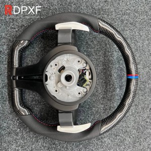 <span class=keywords><strong>Volante</strong></span> Deportivo de Cuero con LED y Fibra de Carbono <span class=keywords><strong>M</strong></span> Performance para <span class=keywords><strong>BMW</strong></span> F30 F32 F10 F20 F82 E46 <span class=keywords><strong>E60</strong></span> E90 M3 M5 - Product Image 3