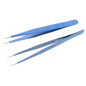 Pinzas para Cejas y Pestañas DANTRIC IMPLANTS de Acero Inoxidable Color Oro Rosa, Duraderas, Inclinadas, Puntiagudas y Planas - Product Image 3