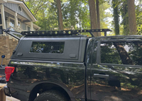 Auvent rigide imperméable XINYI en aluminium pour camionnettes Ford F150 2019 Nissan Titan avec garantie d'un an