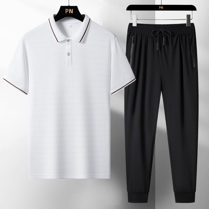 White [T-shirt]+ Black [ leggings two-piece suit]