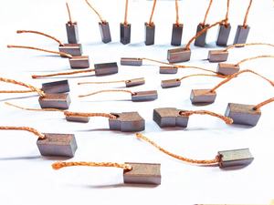 Cepillo eléctrico de cobre CB-440 Cepillo de carbono 3*10*13 para 18V 14,4 V Taladro de masa Amoladora angular Herramienta eléctrica 195021-6,194427-5,1941594 - Product Image 5