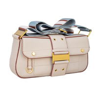 Girlish Messenger Bag Personnalité Logo personnalisé Petit Jelly Sling Trendy Utility Pu Leather Fashion Women Crossbody Bag
