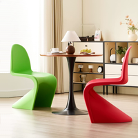 Chaise d'appoint sculpturale monobloc en plastique renforcé de fibres, design moderne, certifiée CE UE pour une utilisation intérieure et extérieure