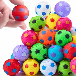 Divertido Juguete Sensorial Antiestrés de 1.4 Pulgadas, Mini Pelota de Fútbol para Dedos, Spinner para Adolescentes y Adultos - Product Image 1