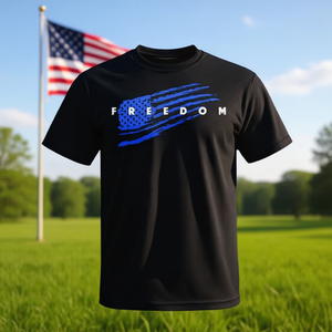 T-shirt Freedom avec motif drapeau américain bleu – Vêtement de fierté patriotique - Product Image 3