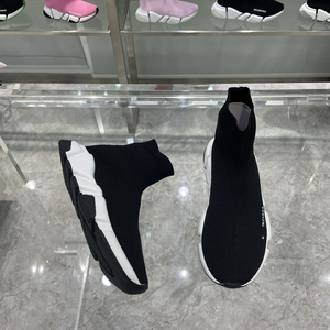 Zapatos Casuales de Alta Calidad para Hombre y Mujer - Product Image 4
