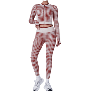 Nouvel ensemble de sport 2 pièces respirant de haute qualité pour femme, veste de gym côtelée sans couture à taille haute motif pied-de-poule avec fermeture éclair - Product Image 1