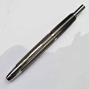 Penna <span class=keywords><strong>stilografica</strong></span> personalizzata stampa penna <span class=keywords><strong>stilografica</strong></span> in metallo a griglia a righe penna a inchiostro retrattile (EF/F Nib) - Product Image 2