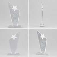 Trophée personnalisé en acrylique transparent en forme d'étoile gravé au laser, idéal pour la reconnaissance d'entreprise - Vente chaude