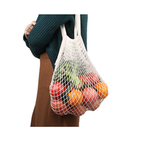 Vente en gros de sacs fourre-tout d'épicerie en coton réutilisables en filet à mailles portables pour légumes et fruits sac à provisions du marché fermier