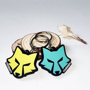 Porte-clés personnalisé en PVC souple noir et blanc 2D/3D, porte-clés sport en caoutchouc avec votre logo et chaîne - Product Image 4