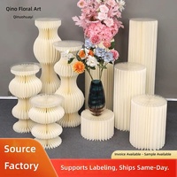 Colonnes romaines en papier pliables pour table de desserts, piliers de mariage, pièces de décoration pour vitrine, supports à gâteaux, accents de mariage