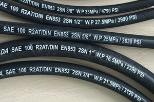 SAE 100 R12สี่ชั้นลวดเหล็กม้วนท่อยางสำหรับแรง<span class=keywords><strong>ดัน</strong></span><span class=keywords><strong>สูง</strong></span>ไฮดรอลิกส่งมอบน้ำมันวิศวกรรมเครื่องจักร - Product Image 4