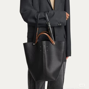 Nouveautés Sacs de mode rétro pour femmes de créateur <span class=keywords><strong>Sac</strong></span> fourre-tout pour femmes Sacs à main en cuir véritable pour femmes - Product Image 1