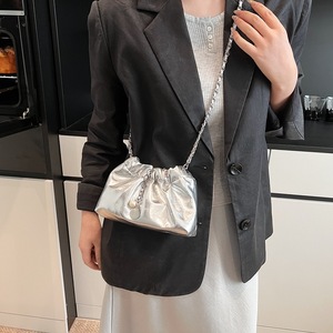 Black Patent Leather Drawstring <b>Shoulder</b> Bag With Chain <b>Strap</b> Minimalist Style Single Handle Daily Use All Seasons - Product Image 2