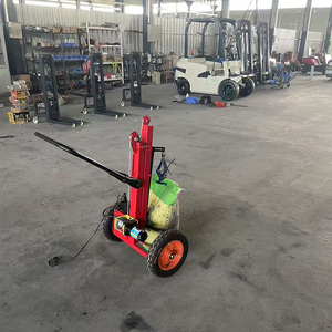 Taşınabilir yeni çelik elektrikli kaldırma arabası 12V 550W yüksek güç ile 1.1m kaldırma yüksekliği ve vinç kolu çiftlik ve meyve bahçesi kullanımı için - Product Image 2