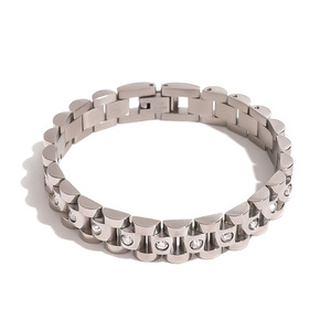 Pulsera de tenis de moda para mujer, de aleación de zinc, oro y plata, con diamantes de imitación y diseño de cadena, accesorio de joyería para regalo y ocasiones. - Product Image 5