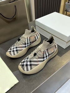 Fashionable knitted casual <b>shoes</b> with striped design, soft sole, suitable for walking, breathable and comfortable tennis <b>shoes</b> - Product Image 5