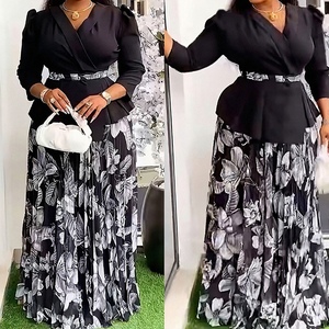 ชุดเซ็ต 2 ชิ้น เสื้อคอวีและกระโปรงจีบพลีทสำหรับผู้หญิงไซส์พลัสสไตล์แอฟริกัน - Product Image 2