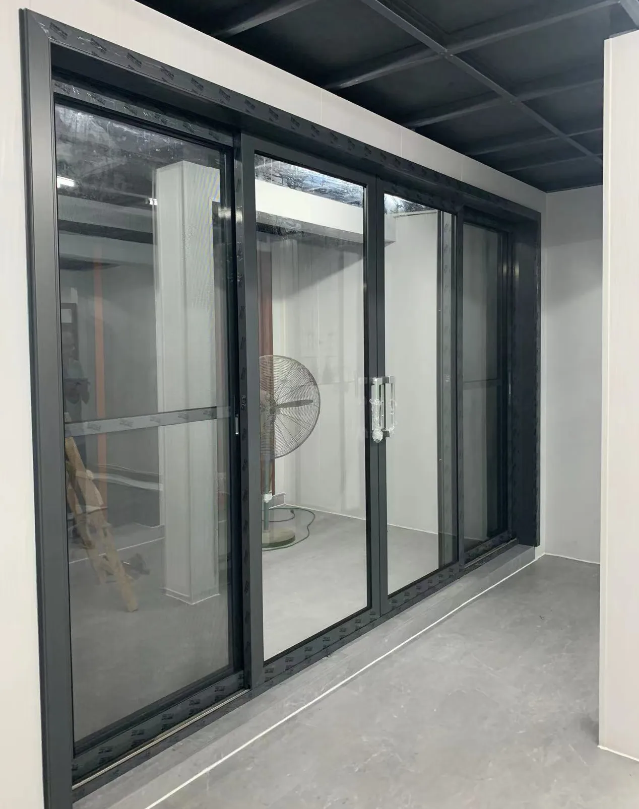 Porte coulissante et ascenseur à double vitrage trempé personnalisée Porte de terrasse en aluminium