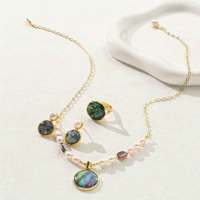Vente en gros transfrontalière : Parure de bijoux de luxe en perles d'eau douce naturelles blanches de qualité AAA, forme riz, avec coquille d'ormeau
