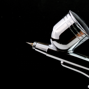 Pistolet aérographe à gravité 7 ml pour la création artistique, pistolet aérographe chromé avec queue creuse réglable, facile à nettoyer pour une pulvérisation créative - Product Image 3