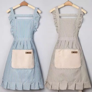 Delantales de Cocina Azul Claro con Volantes para Hombres, Ideales para Barbacoa y Asados, de Best Chef Daddy - Product Image 1