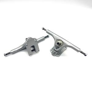 Camion de <span class=keywords><strong>skateboard</strong></span> creux de coulée par gravité super léger d'usine OEM 7 pouces 7.25 pouces camion de longboard camions de <span class=keywords><strong>skateboard</strong></span> de <span class=keywords><strong>Paris</strong></span> - Product Image 3