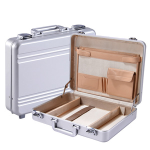 Caja de <span class=keywords><strong>herramientas</strong></span> de aleación de aluminio portátil multifunción al por mayor bolsa dura caja de exhibición de ordenador integrada - Product Image 2