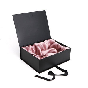 Luxus Haar Perücke Verpackung Black Box Magnet verschluss Paket Starre Satin gefütterte Geschenk boxen für Perücken mit Satin Stoffe insatz