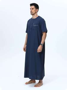 Robe longue à manches courtes pour hommes, élégante et tendance, idéale pour le culte, nouvelle couleur et décoration distinctive - Product Image 1