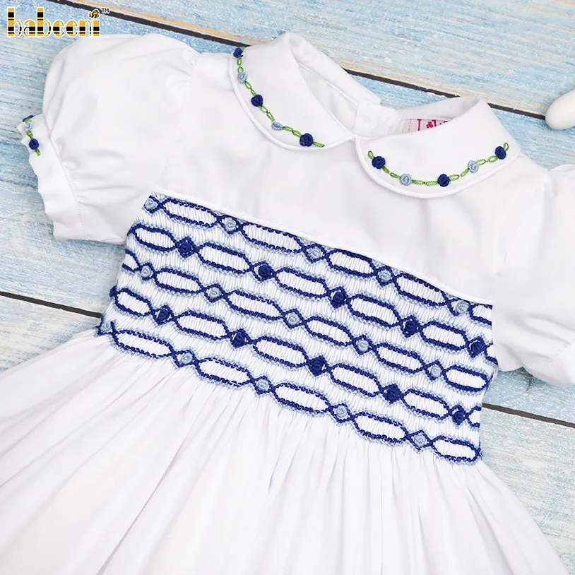 Robe traditionnelle blanche pour enfants, smockée à la main, nouveau, LD031