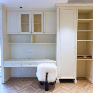 Armoire en bois massif blanc luxueuse avec présentoir à bijoux, design traditionnel moderne, 5 étagères, meubles de chambre à coucher - Product Image 2