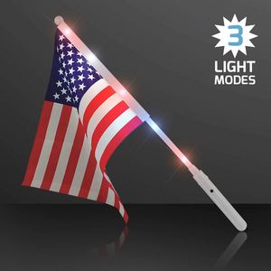 Bandera Americana LED Iluminada de Mano, Funciona con Pilas, para el Día de la Independencia, Venta al Por Mayor - Product Image 3