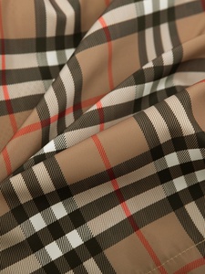 Pantalones cortos de diseño a cuadros, estilo casual y de lujo, resistentes al agua, para verano, playa, deportes, estilo vintage Burberry, color caqui, para hombre. - Product Image 4