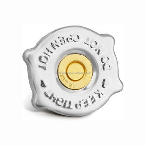 Tapa <span class=keywords><strong>de</strong></span> <span class=keywords><strong>radiador</strong></span> <span class=keywords><strong>de</strong></span> acero inoxidable para coche 25060216 3781830 5191233AA 55116897AA 991516 para Alfa Romeo Chrysler Fiat Jeep - Product Image 1