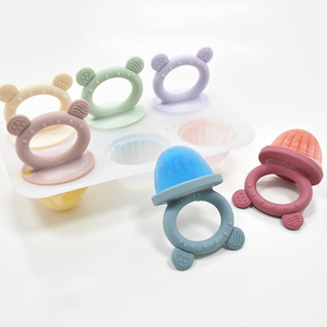 Molde de silicona para helados de bebé, 6 cavidades, con forma de oso, con mango para masticar, de grado alimenticio, para congelar puré de frutas, para hacer helados caseros para niños pequeños. - Product Image 1
