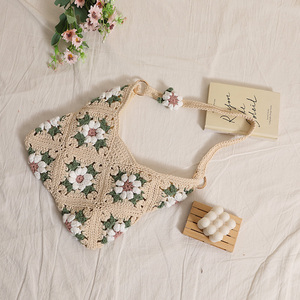 Sac à bandoulière en paille avec anneau <span class=keywords><strong>rond</strong></span> et décor floral, sac à main <span class=keywords><strong>chic</strong></span> bohème avec accent métallique - Product Image 6