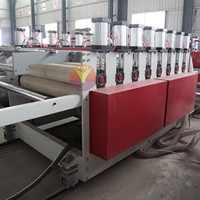 Ligne de production de panneaux de mousse PVC WPC Genre extrudeuses en plastique
