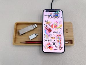 Bambú personalizado OEM LED Logo multifunción Oficina Escritorio organizador Reloj auricular Teléfono <span class=keywords><strong>celular</strong></span> Magnético 3 en 1 Cargador inalámbrico - Product Image 3