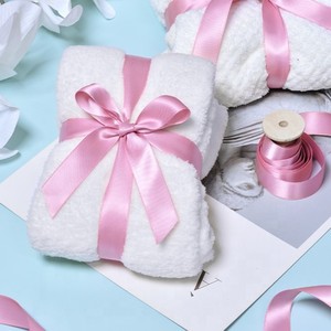 شريط ساتان منسوج مزدوج الوجه مخصص من المصنع، 100% بوليستر، ألوان مخصصة، 100 ياردة، أزرق عالي المتانة لشريط هدايا العلامات التجارية - Product Image 6